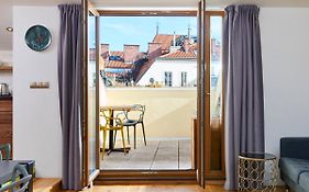 Mordecai 12 Apartments By Adrez